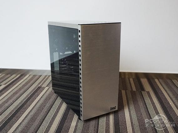 机箱内部规格与兼容性展示