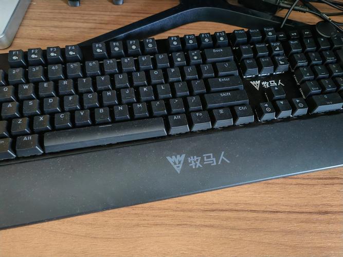 鼠标底部光学引擎特写