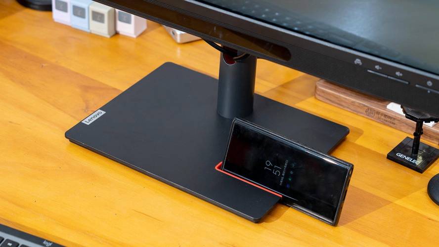 联想ThinkVision T27UD散热设计