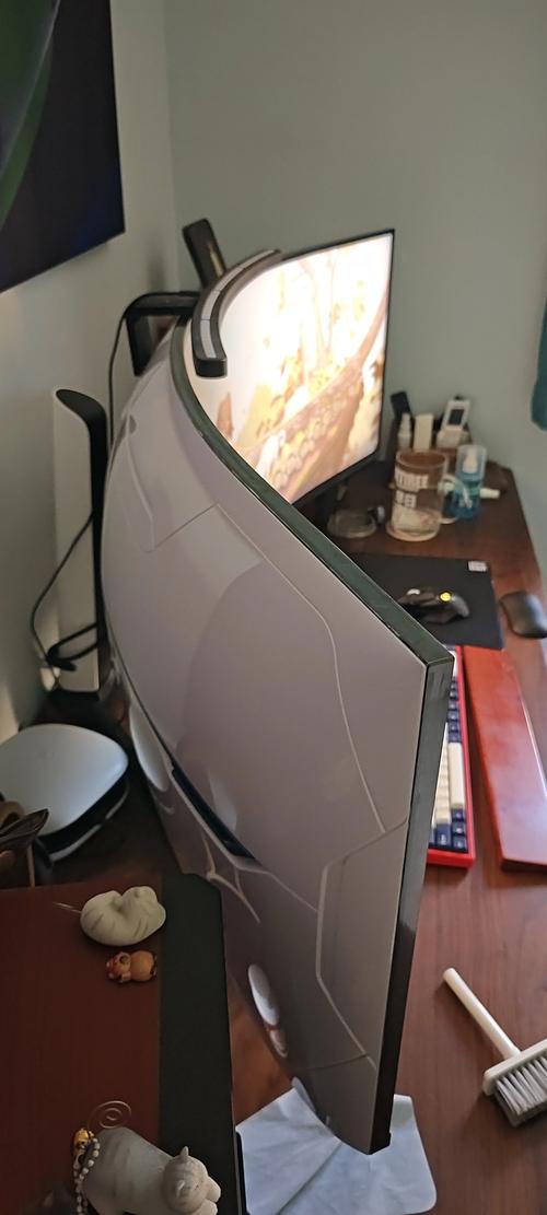 三星S24AM506NC显示器正面外观