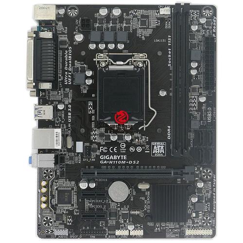 CPU 插槽与主板运行状态特写
