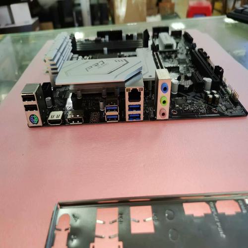 Ryzen 处理器搭配 B550 主板