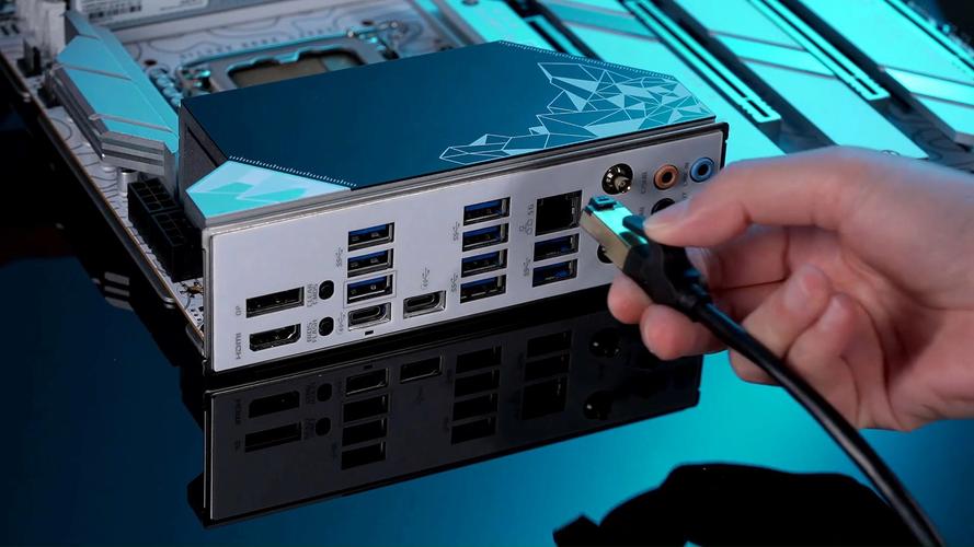 铭瑄 MS-iCraft Z890 Arctic 主板深度评测:高性能与全面扩展的完美结合