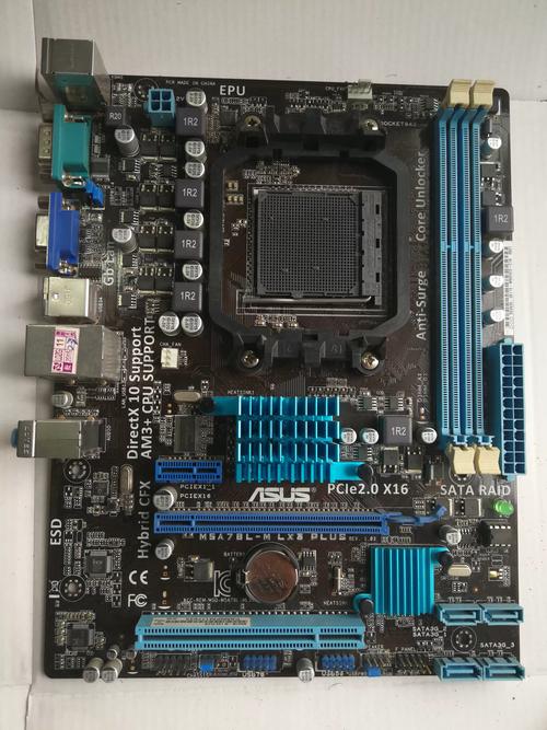 Micro ATX 主板外观细节
