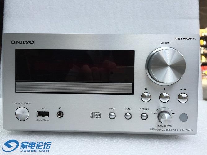 现代家居中的音响设备