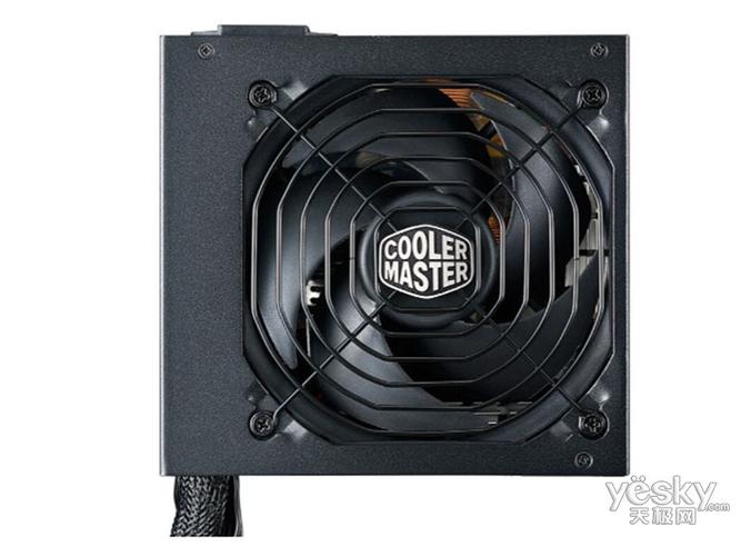 酷冷至尊MWE750 V2电源外观