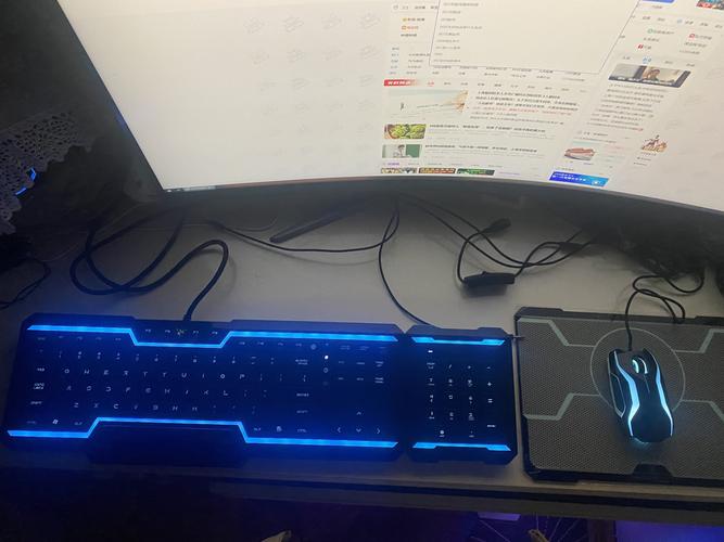 Razer 创战纪键盘底部细节