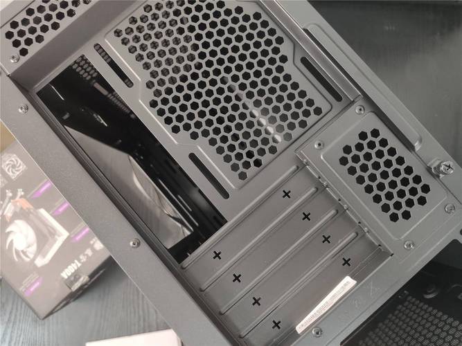 风扇与水冷系统