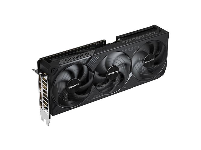 技嘉GeForce RTX 5080 WINDFORCE OC SFF 16G评测:次旗舰性能与紧凑设计的完美结合