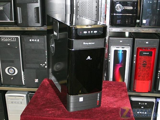 机箱侧面结构展示