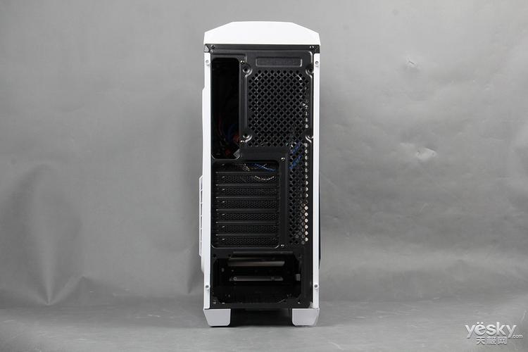 机箱风扇与散热系统