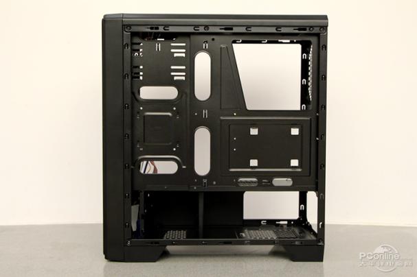 Water cooling system inside PC case