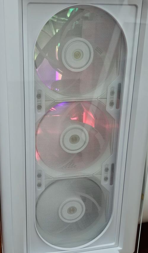 机箱内部通风与理线