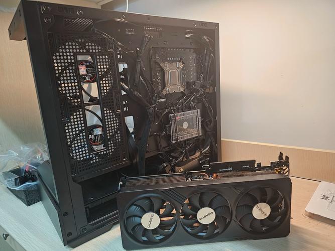 Thermal performance in tempered glass PC case