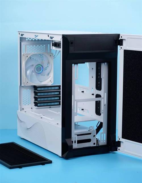 PC机箱水冷散热器安装
