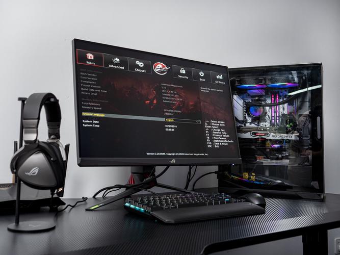 打开的PC机箱内部结构展示