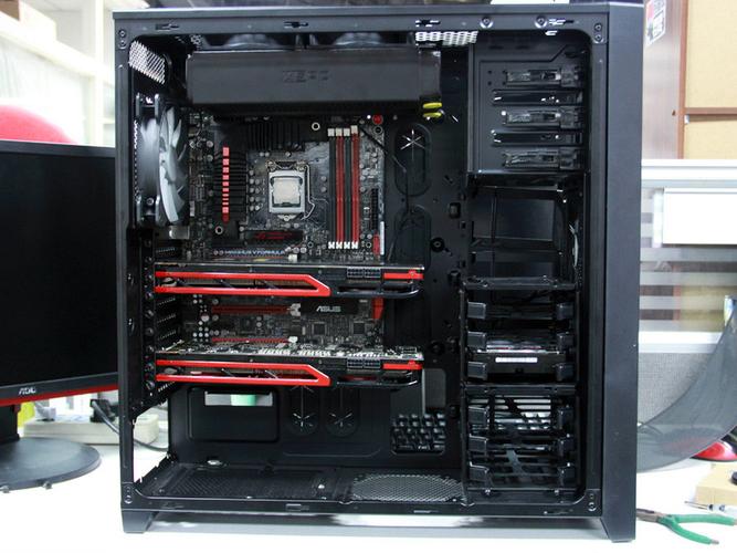 Black full tower computer case design