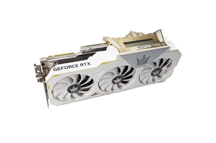 高端白色三风扇 RTX 显卡外观特写