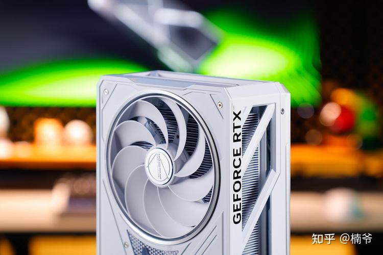 RTX 5090性能测试基准图表