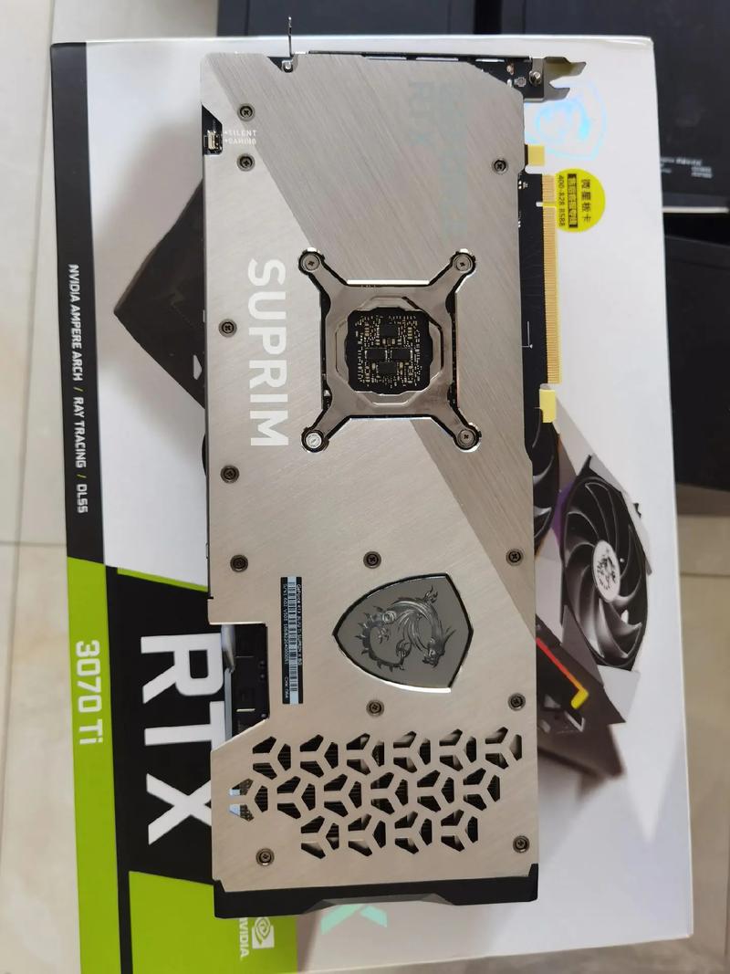 高端游戏 PC 运行画面