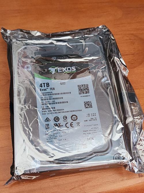 希捷ST4000NM0033硬盘外观细节展示