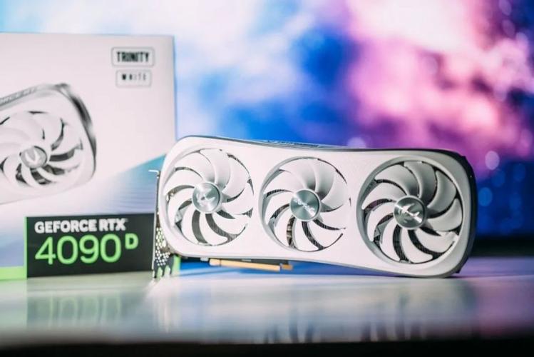 索泰RTX 4090 D TRINITY显卡背面