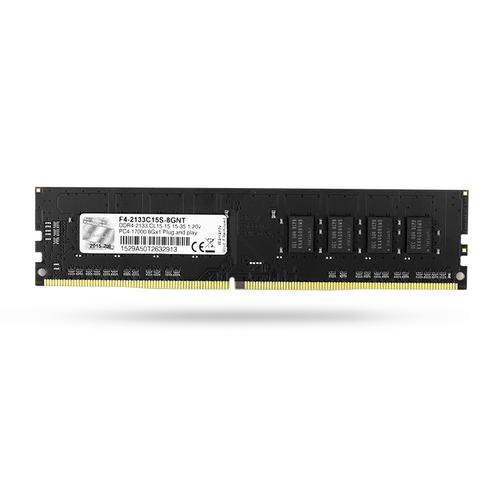 PC hardware benchmark setup with RAM modules