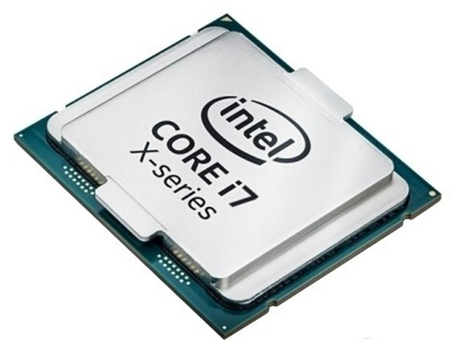 高端桌面 CPU 安装在主板上