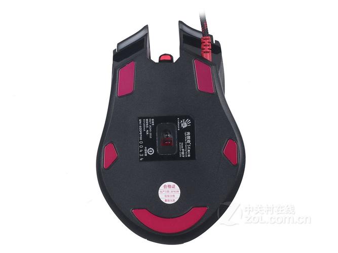 鼠标在游戏中的RGB灯效