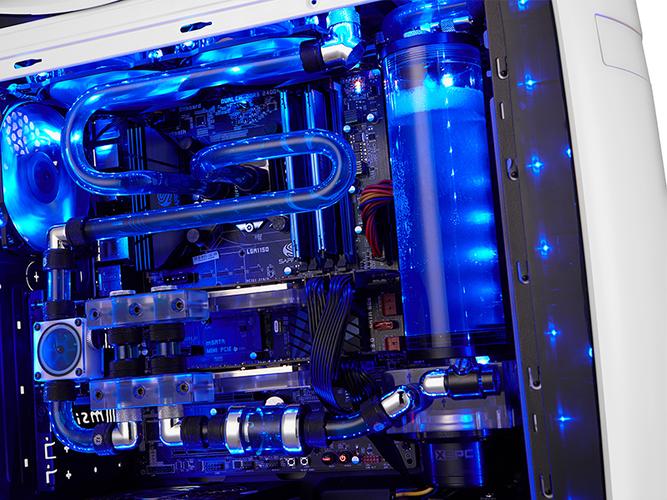 PC机箱侧透面板展示