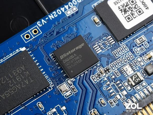 2.5 inch SSD 外观细节展示