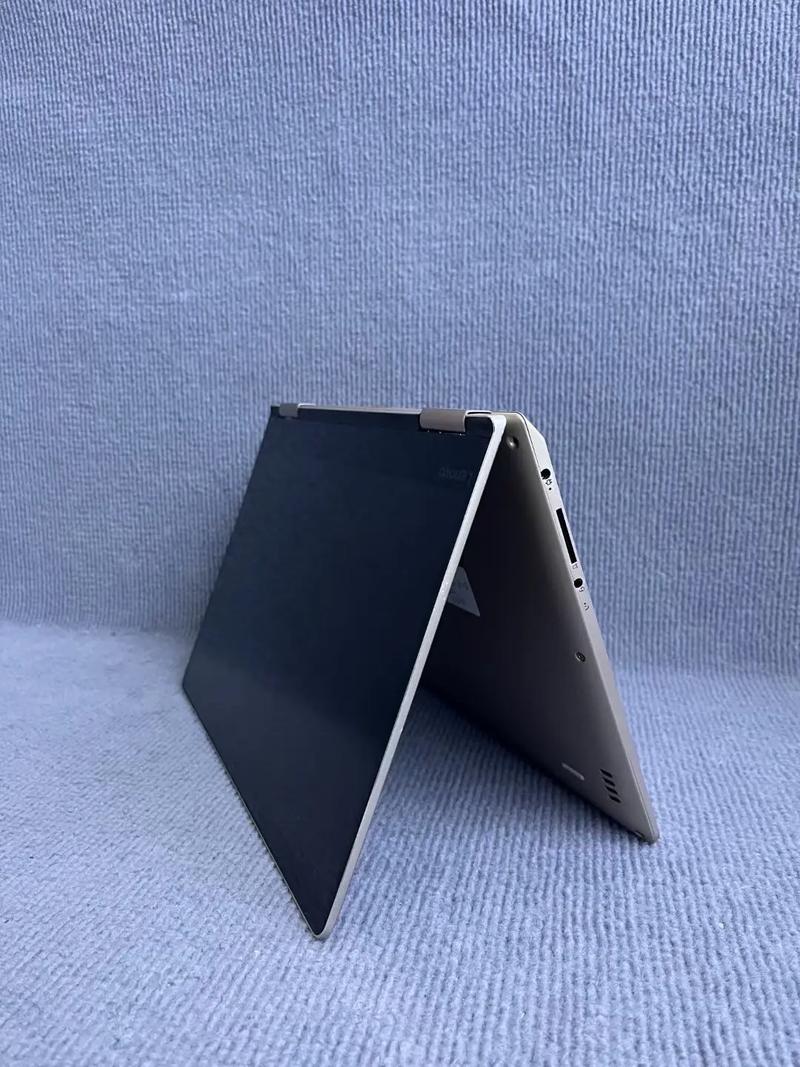 电脑硬件性能展示