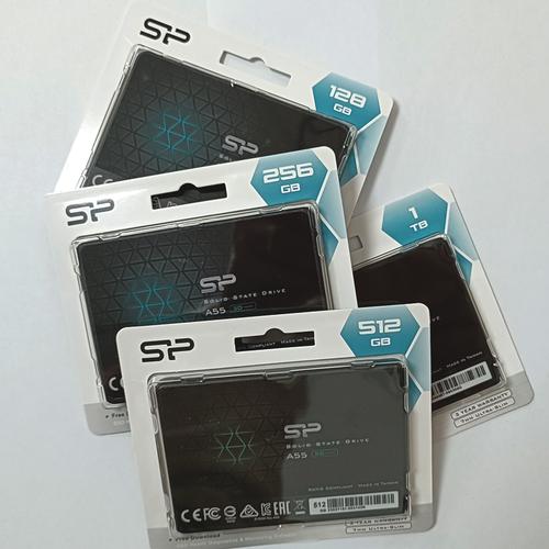 SSD内部闪存芯片特写