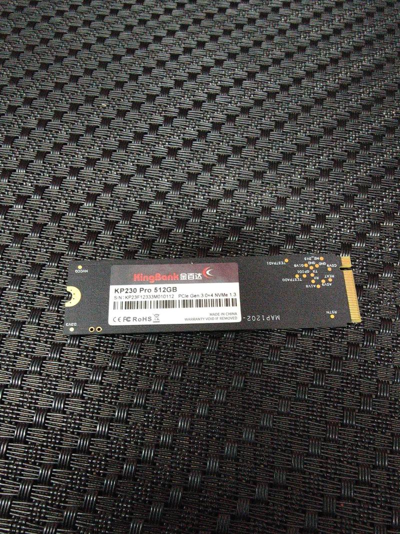 Computer cooling system with SSD