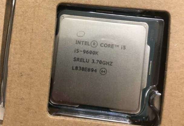 Intel Core i5 9600K CPU close-up