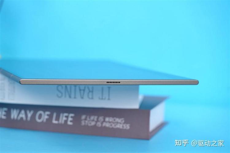 INNOCN Q1U 与笔记本搭配办公