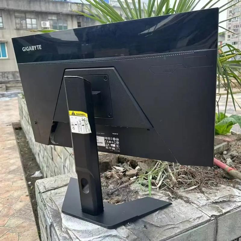 技嘉FO27Q2桌面实拍