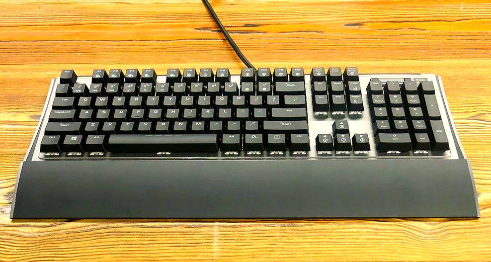 达尔优EK835 vs 罗技G Pro 机械键盘深度对比