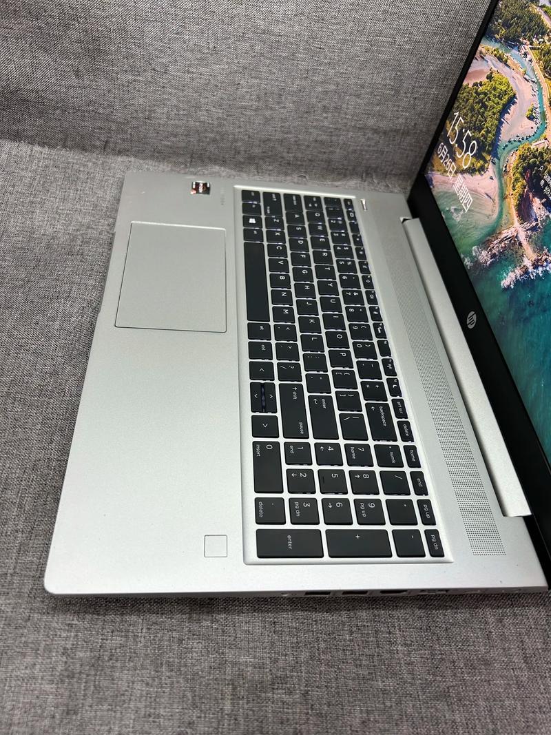 显示器电源和散热系统