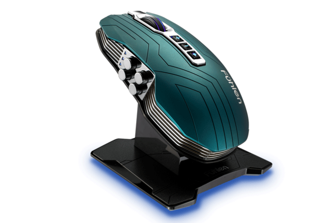 Gamer considering gaming mouse purchase