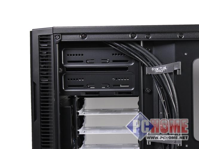 Fractal Design Define R5 内部结构