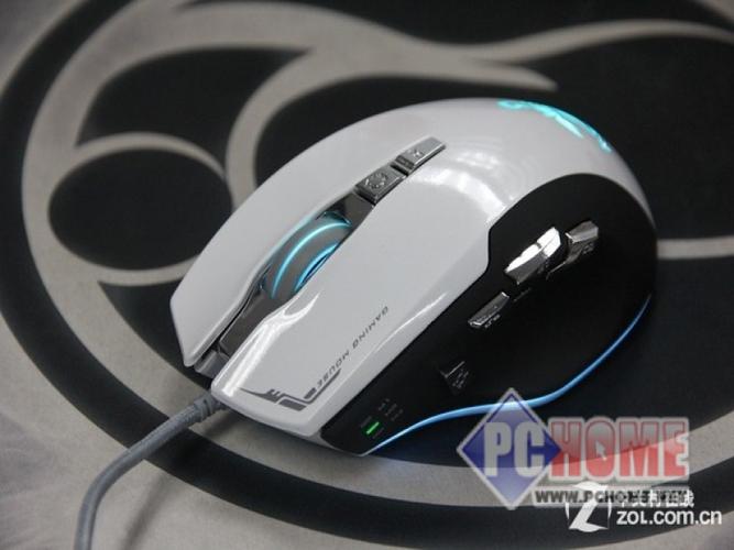 Person choosing gaming mouse