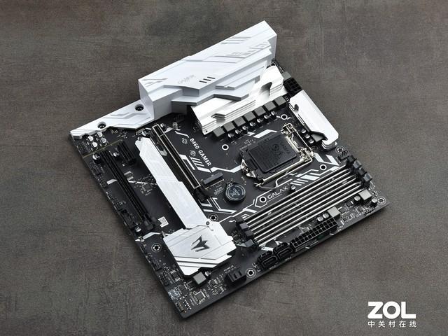 影驰B460 GAMER V2主板PCIe插槽特写