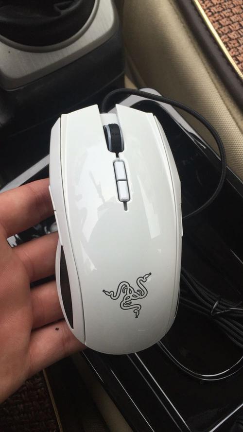 USB cable connected to gaming mouse