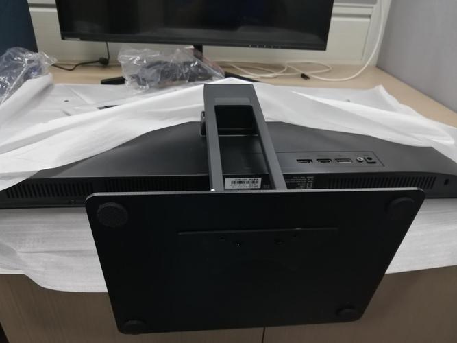 办公显示器桌面环境