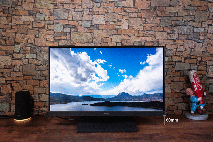 Person shopping for computer monitor