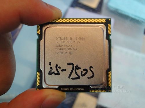 Intel Core i5 750S CPU正面特写