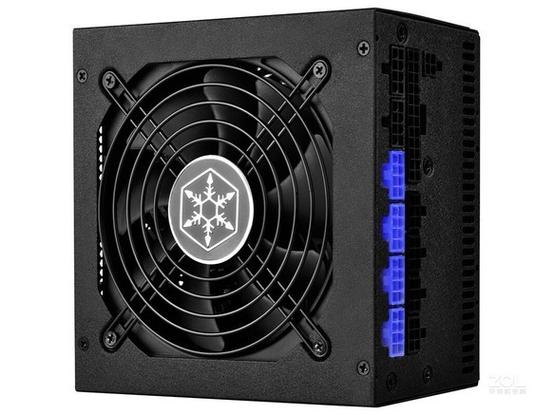 银欣ST70F-T1 vs 海盗船AX1600i 深度对比：从700W到1600W的抉择