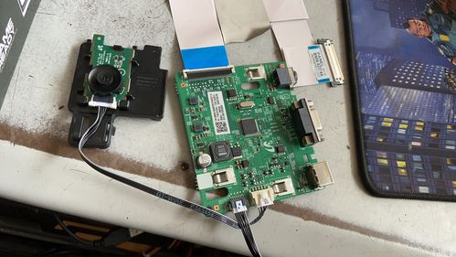 三星F24T352FHC散热