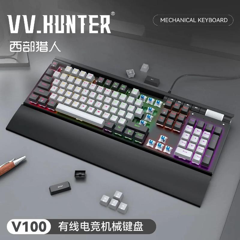 黑色全尺寸机械键盘外观展示